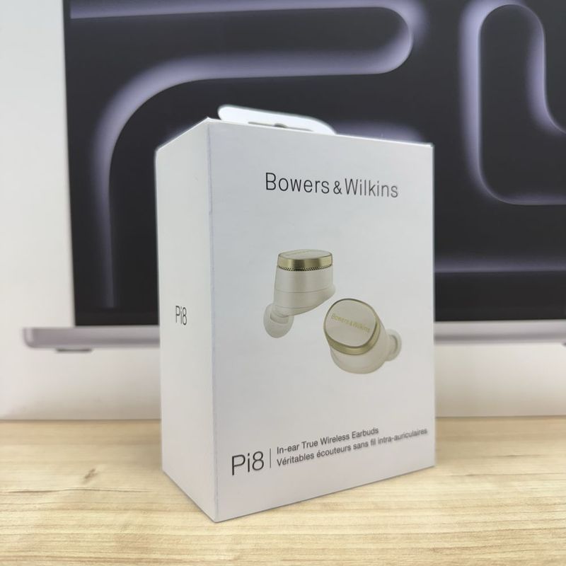 Bowers & Wilkins Pi8 Dove White Bowers & Wilkins Pi8 Dove White