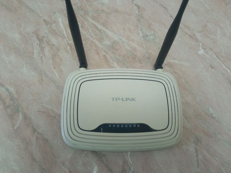 Продается WI-FI router TP-LINK Продается WI-FI router TP-LINK