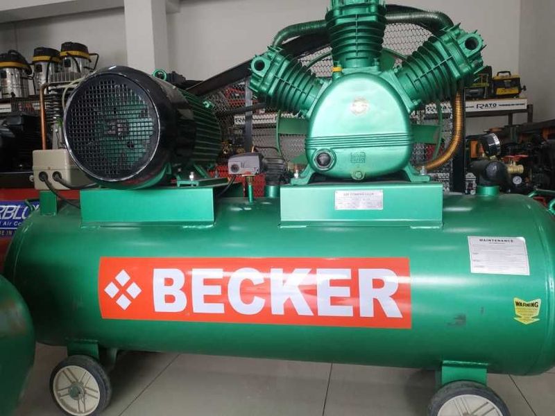 Becker Kompressor $380 kelishiladi Becker Kompressor $380 kelishiladi