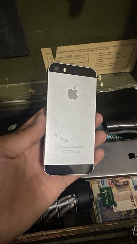 Iphone 5s qora ekran kere