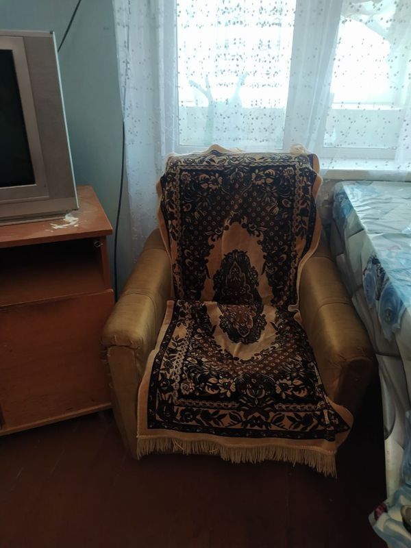 Кресло сотилади