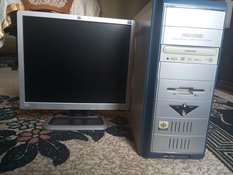 Продам монитор HP, и блок Продам монитор HP, и блок