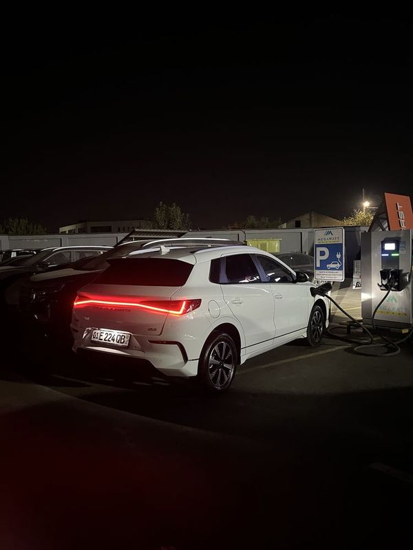 BYD E2 2024 Sotiladi