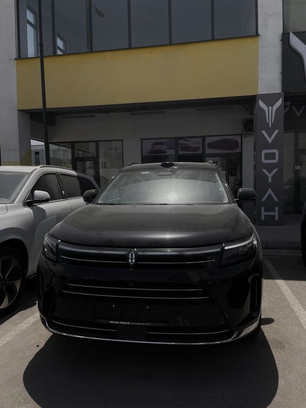 Aito M7 4WD (hybrid) Aito M7 4WD (hybrid)