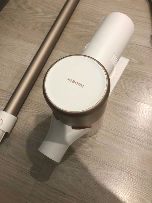 Продаю пылесос Xiaomi Vacuum Cleaner G9 Plus Продаю пылесос Xiaomi Vacuum Cleaner G9 Plus