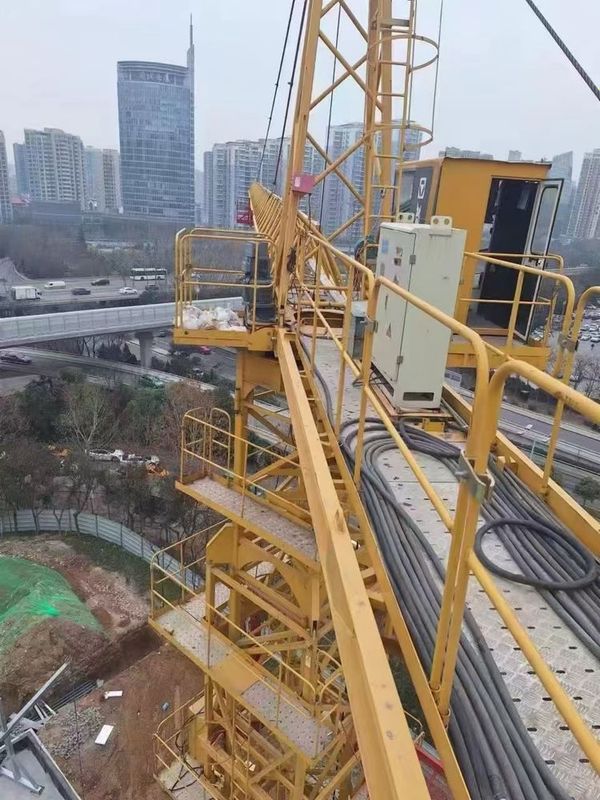 Установка и димонтаж башенного крана Установка и димонтаж башенного крана