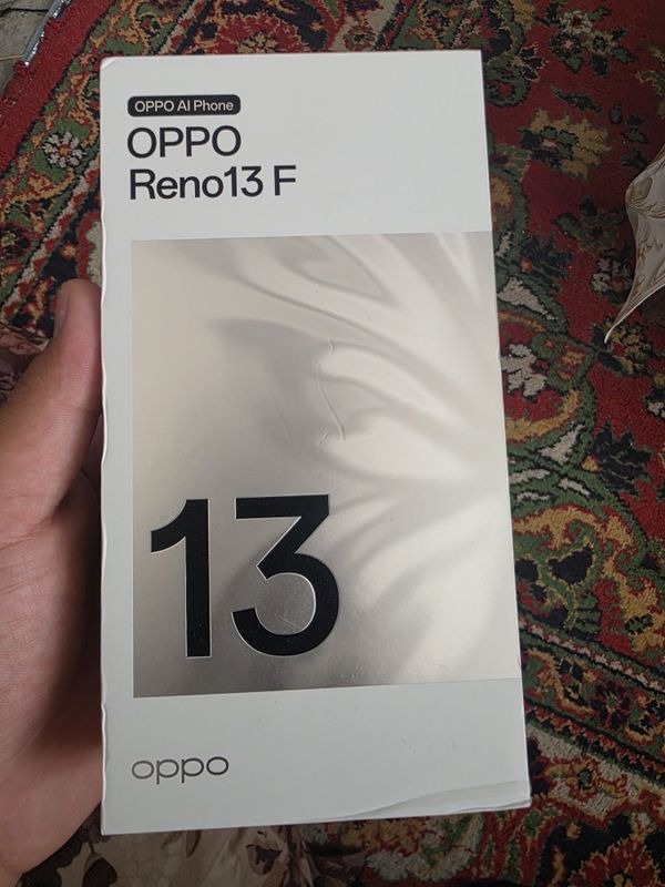 Oppo Reno13 F 8/256 Oppo Reno13 F 8/256