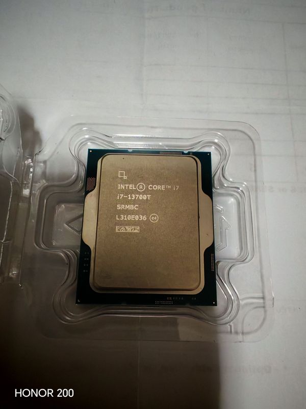 Intel Core i7 13700T