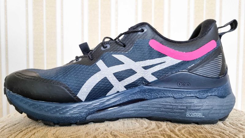 Продаются женские кроссовки ASICS Gel-Kayano 28 AWL (НОВЫЕ)