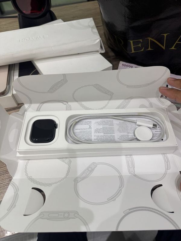 Apple Iwatch 9 45mm 100% Apple Iwatch 9 45mm 100%