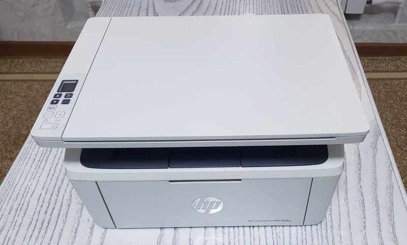 МФУ HP LaserJet Pro M28w (Wi-Fi подключением, в идеальном состоянии)