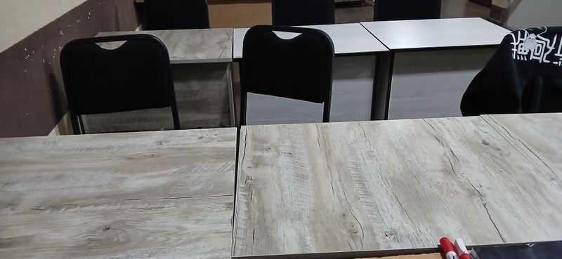 Продаю парты и стулья