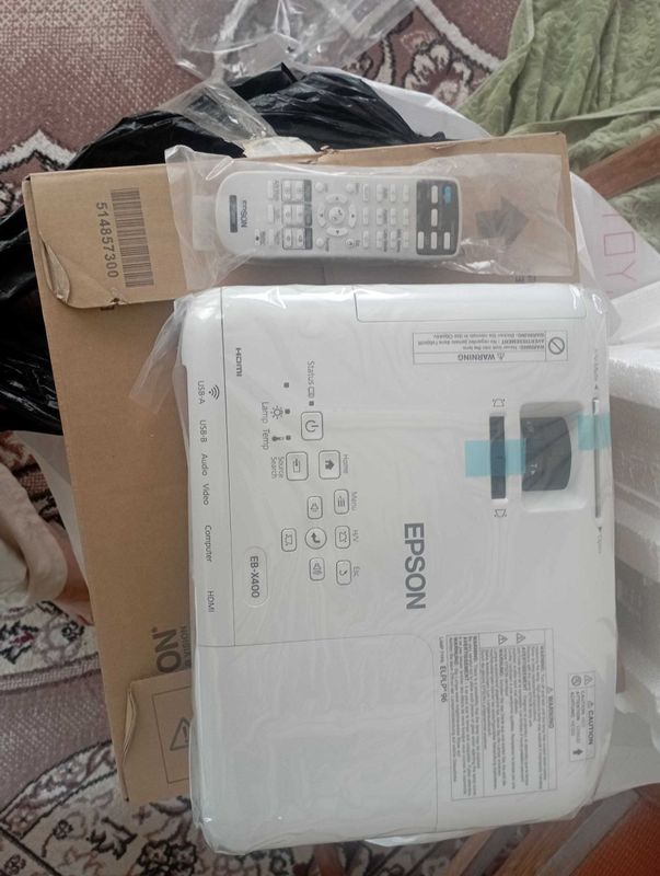 Проектор EPSON EB-S400