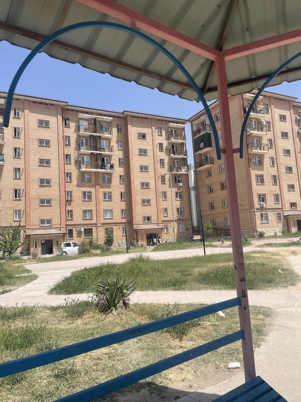 Srochno. Uy sotiladi 2 xonali Srochno. Uy sotiladi 2 xonali