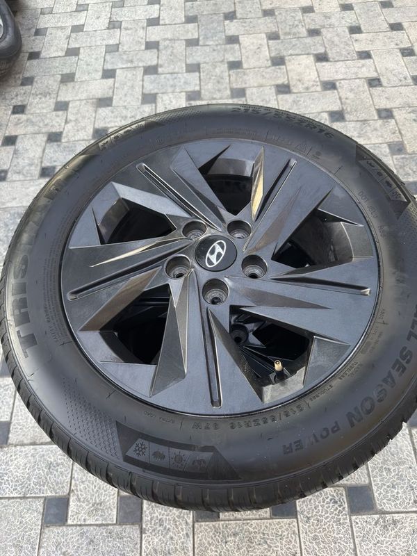 Hyundai sonata diska yumwo 215”55”16 yengi balonlari bn sotiladi Hyundai sonata diska yumwo 215”55”16 yengi balonlari bn sotiladi