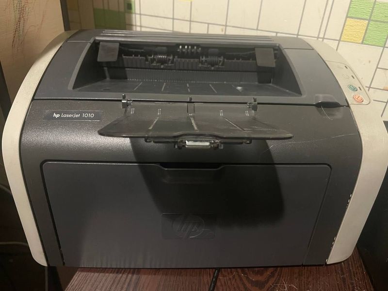 Принтер HP LaserJet 1010