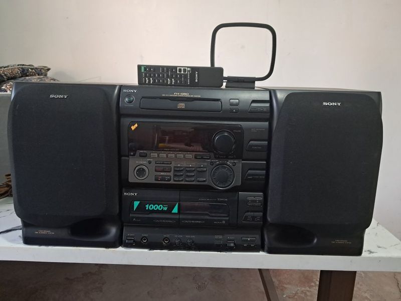 Sony g80