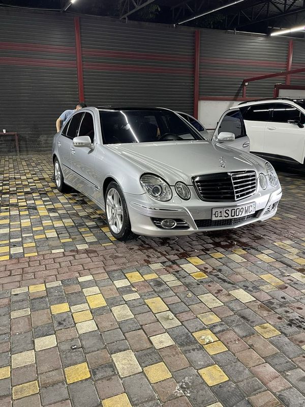Продаетса мерседес бенз w211 E200
