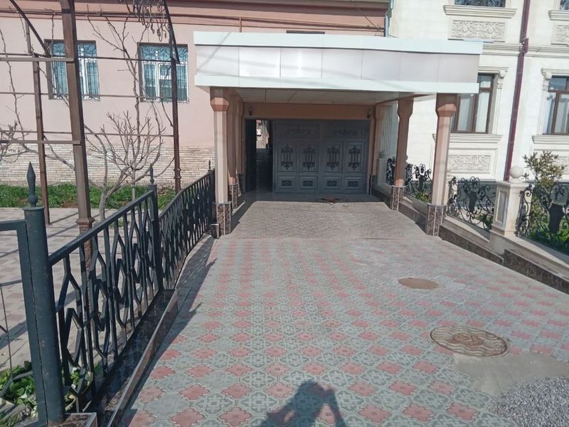 Hovli sotiladi Yunusobod gvardeyskiy 7 sot 11 xona Hovli sotiladi Yunusobod gvardeyskiy 7 sot 11 xona