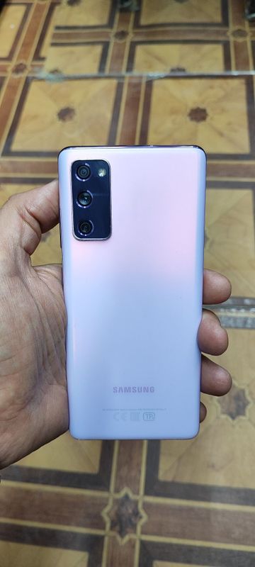 Samsung galaxy s20se. 6/128 орегинал. Ветнам...