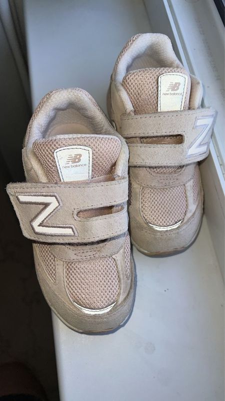 Оригиналы кроссовки new balance 27,5 размер