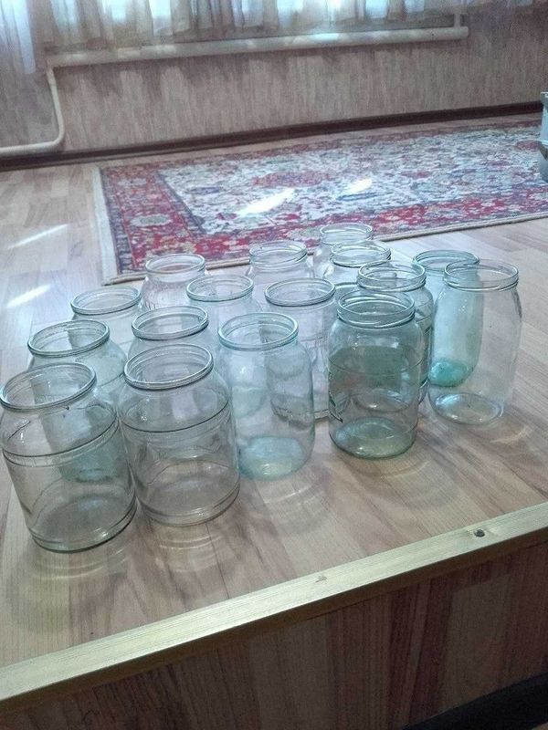 Банки стеклянные 1л.