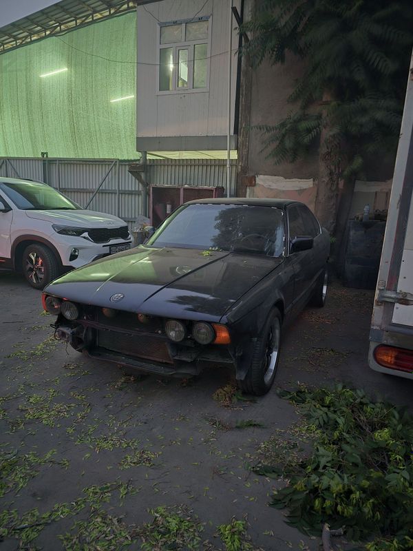 BMW E34 в отличном состоянии под проект BMW E34 в отличном состоянии под проект