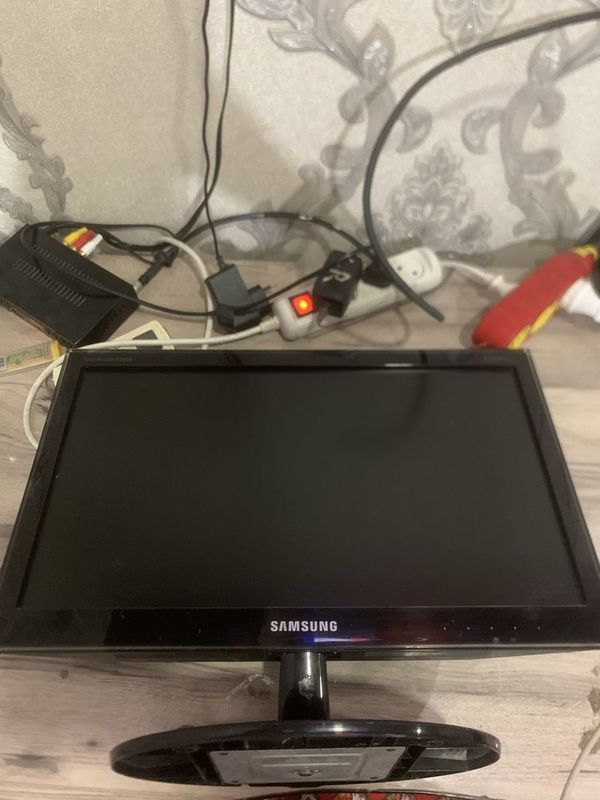 Monitor SAMSUNG Sotiladi Monitor SAMSUNG Sotiladi