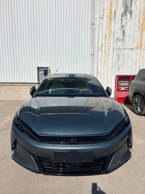 HAN L 2025 EV 701KM Premium HAN L 2025 EV 701KM Premium