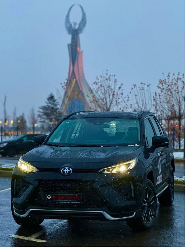 автомобиль «Toyota RAV4 Wildlander 2.5L PHEV 2WD»