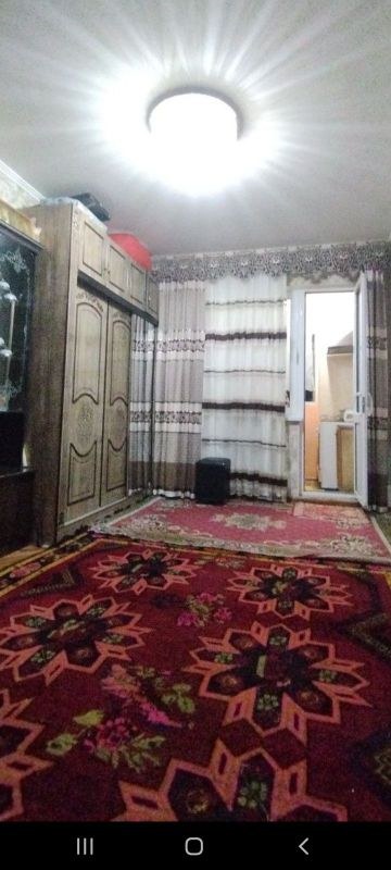 Прадаетса 2 комнатная квартира( сделана 3 комнатная),М.Горький Буз-1,