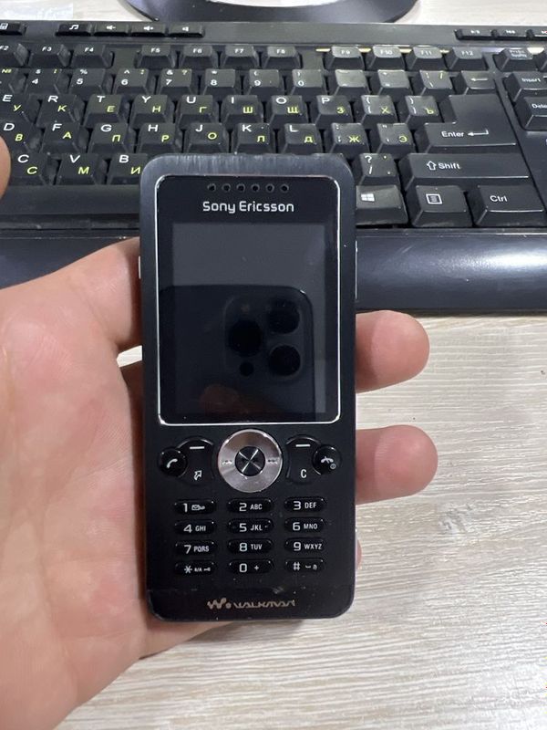 Sony Ericsson W302 Sony Ericsson W302