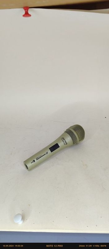 Вокальный микрофон Sennheiser E 945