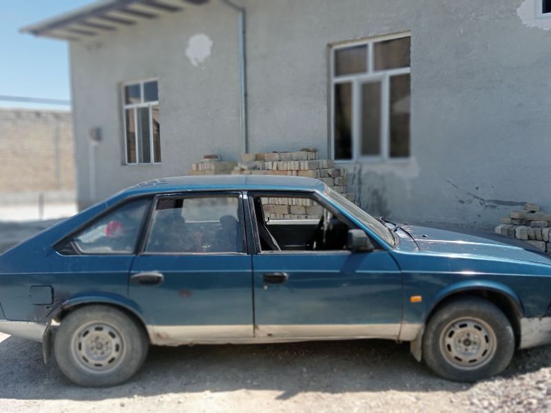 1992-yil yengil sedan