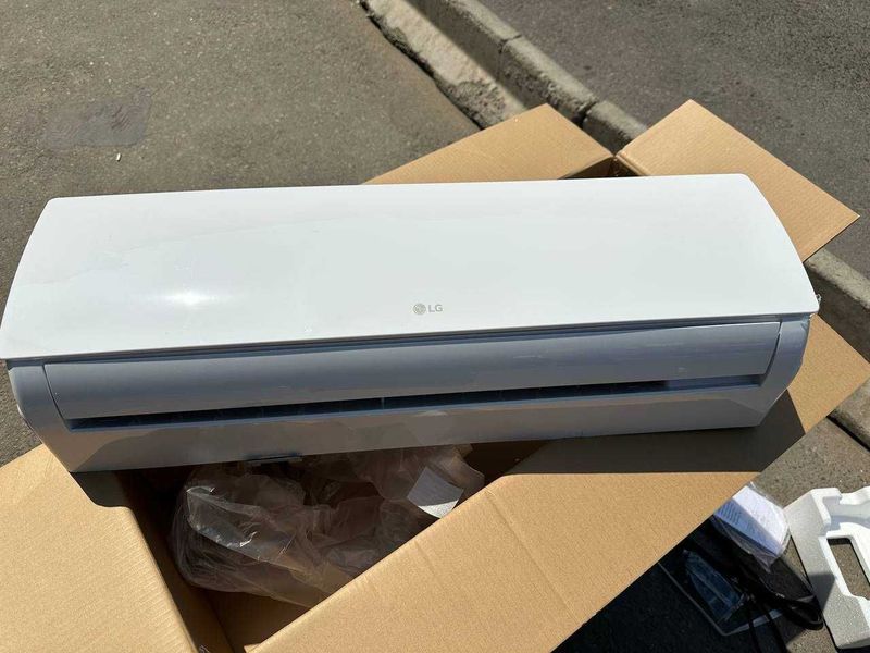 Кондиционер LG DUALCOOL PRO W18TI 18/24 Кондиционер LG DUALCOOL PRO W18TI 18/24