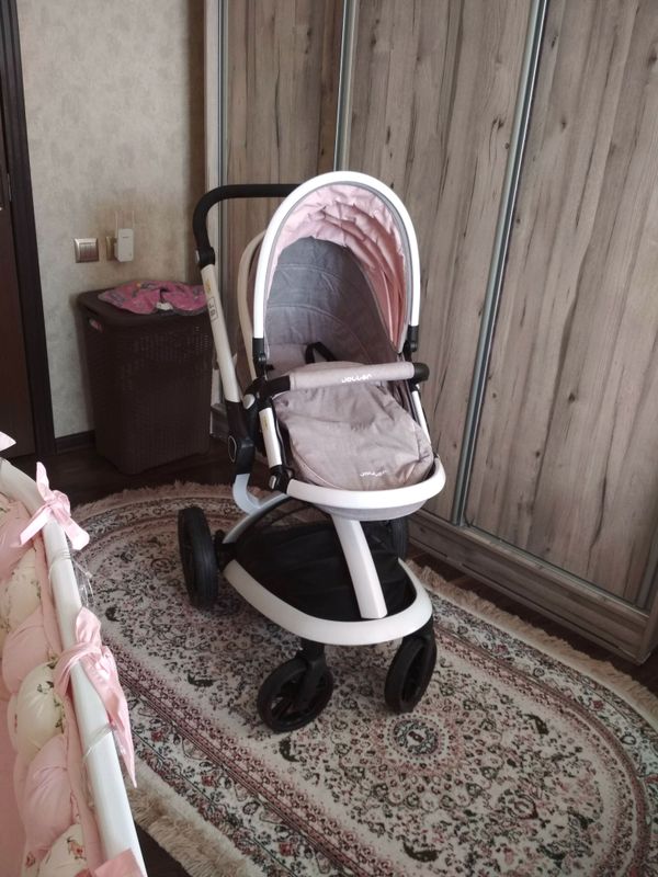 Продам коляску + к нему матрасик, 2 млн Продам коляску + к нему матрасик, 2 млн