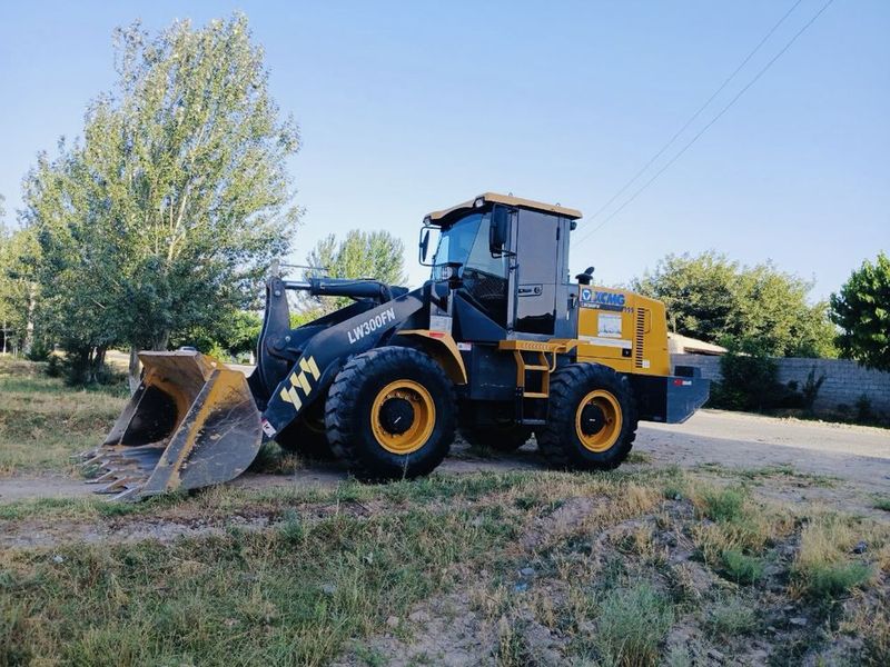 XCMG погрузчик 1.8куб рычаг XCMG погрузчик 1.8куб рычаг
