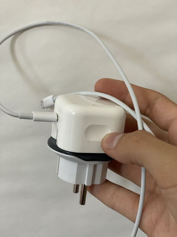 Iphone arginal zaryadchik Iphone arginal zaryadchik