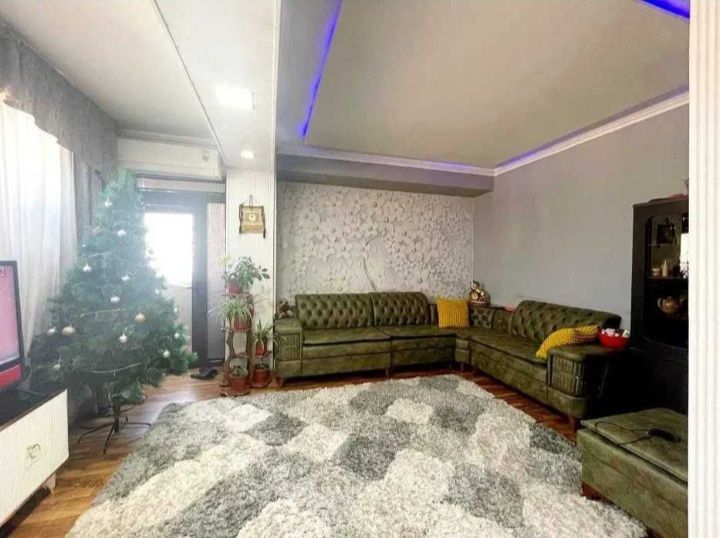Продаётся квартира в центре города Ор-р Чорсу. Паркинг + кладовка 96м2 Продаётся квартира в центре города Ор-р Чорсу. Паркинг + кладовка 96м2