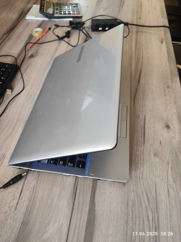 Notebook сотилади Notebook сотилади