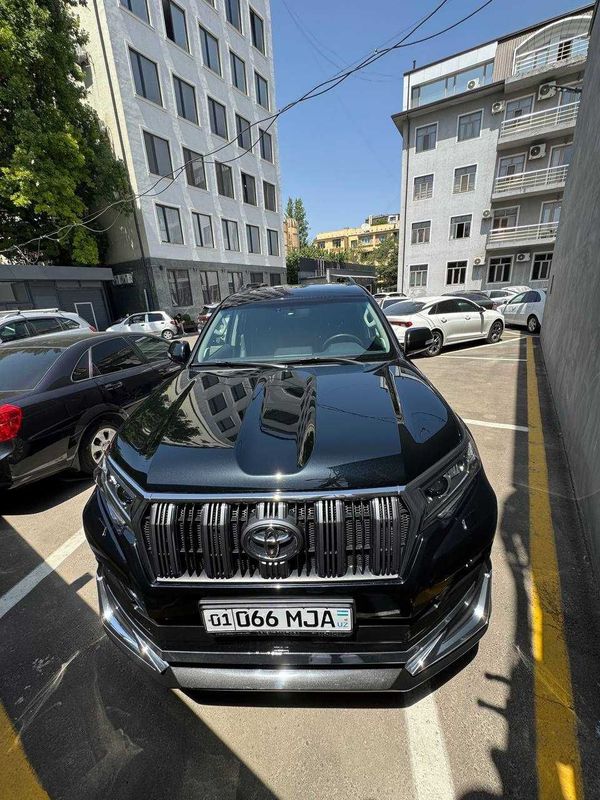 Land cruiser 150 Toyota prado 2023г. Идеальное состояние. 48 000км. Land cruiser 150 Toyota prado 2023г. Идеальное состояние. 48 000км.
