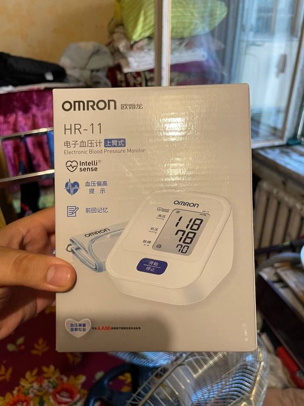 Omron hr11 Tonometr qon bosimini olchash vositasi