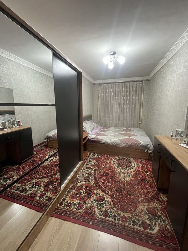 Сдам комнату девушке. Чиланзар, рядом с метро. 30% аренды. Сдам комнату девушке. Чиланзар, рядом с метро. 30% аренды.