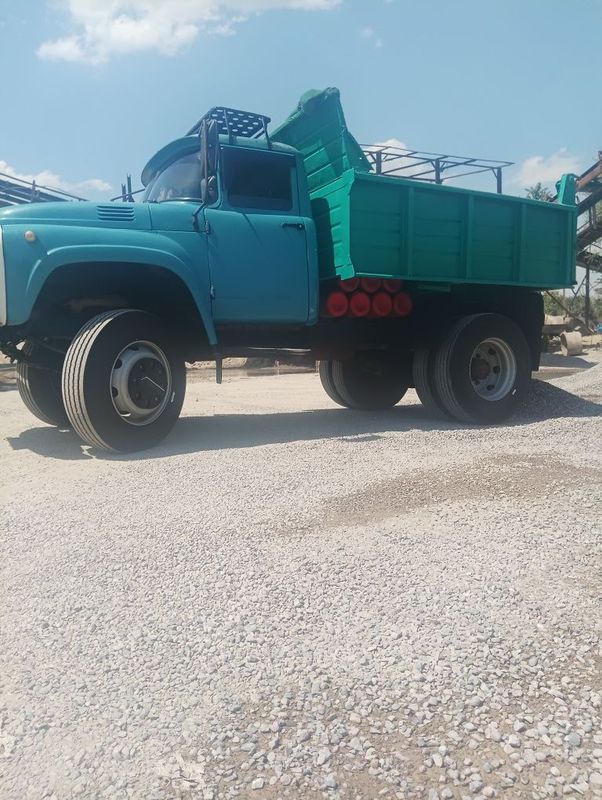 ZIL 4502 Зил 4502 Урал матор ZIL 4502 Зил 4502 Урал матор