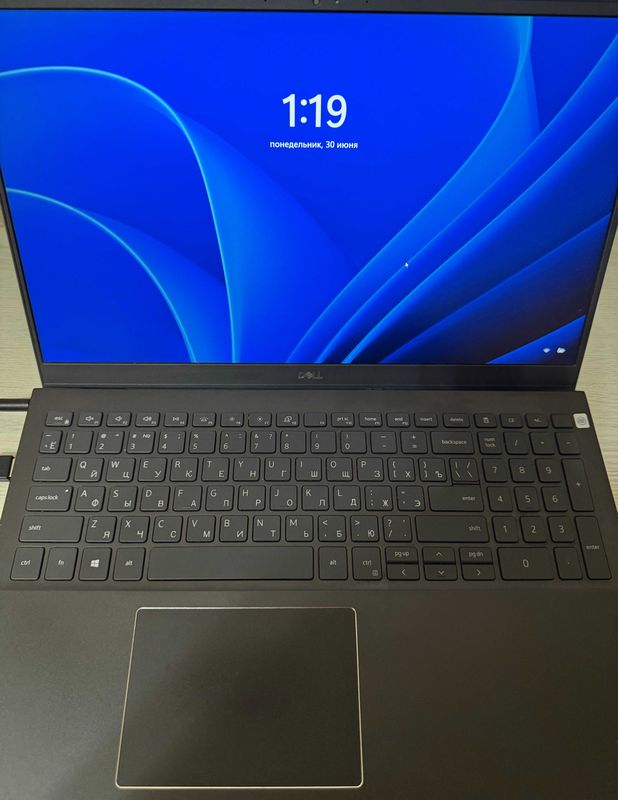 Продам ноутбук Dell Vostro 5502 Core i5, ОЗУ 16, 1 TB SSD Продам ноутбук Dell Vostro 5502 Core i5, ОЗУ 16, 1 TB SSD