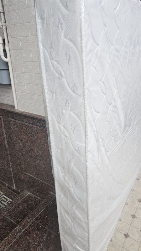 Spalni matras sotiladi ideal Spalni matras sotiladi ideal