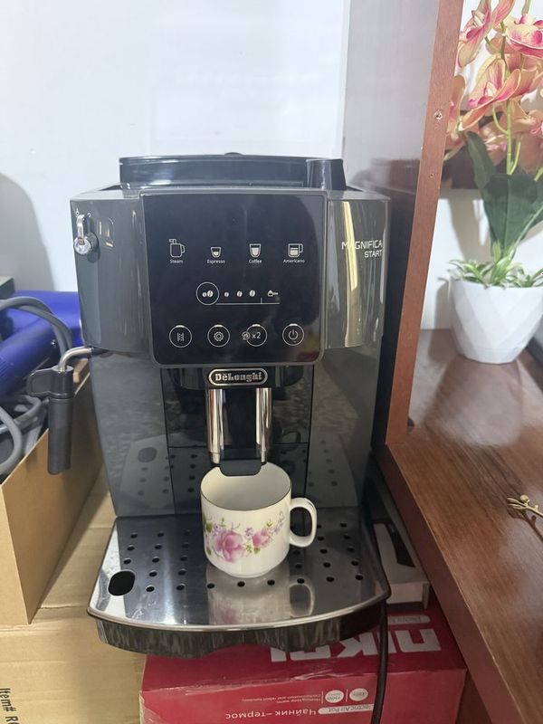 Коффее машина Delonghi Magnifica start с гарантией Коффее машина Delonghi Magnifica start с гарантией