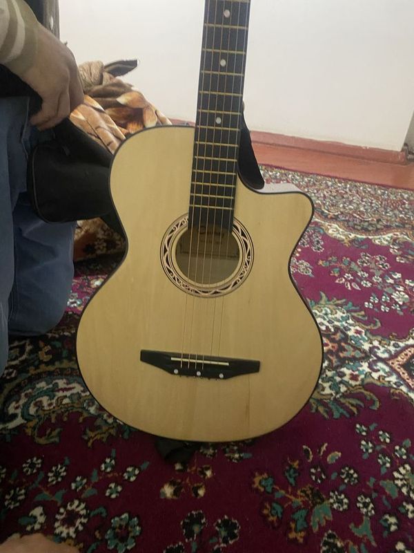 Gitara 39 dyumli yangi