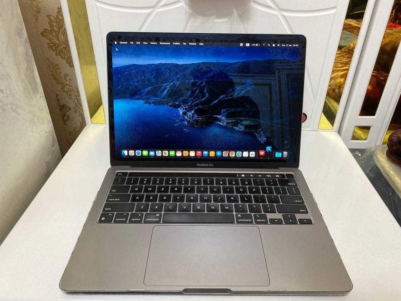 MacBook Pro M2 8/256 13 Dyum