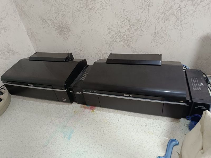 2 принтера L1800 и 2 принтера L805. Цена за 4 принтера 4500 $ 2 принтера L1800 и 2 принтера L805. Цена за 4 принтера 4500 $